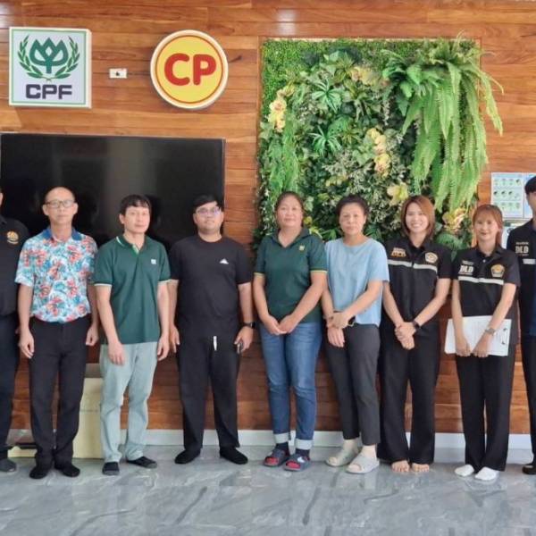 สำนักงานปศุสัตว์จังหวัดร้อยเอ็ด “ตรวจรับรองต่ออายุสถานที่พักซากสัตว์ เพิ่อการบริโภคก่อนการเคลื่อนย้ายเข้าในหรือผ่านเขตปลอดโรคระบาด”