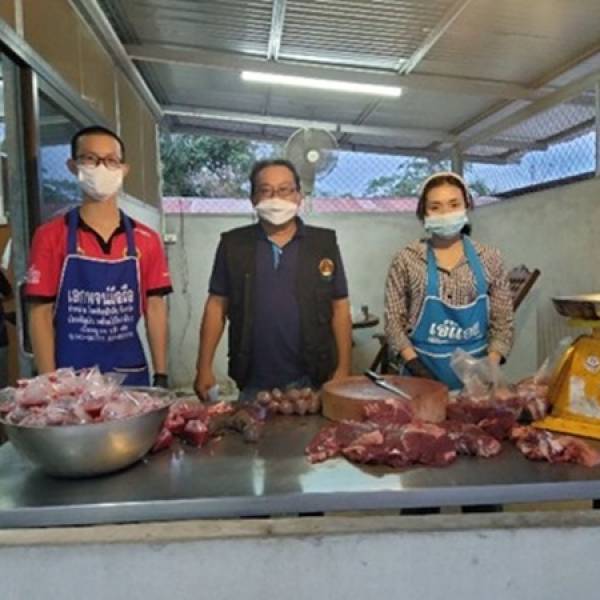 สนง.ปศจ.กาฬสินธุ์ ลงพื้นที่เก็บตัวอย่างเนื้อสัตว์แปรรูปผลิตภัณฑ์ฮาลาลและเนื้อโคดิบเพื่อตรวจวิเคราะห์การปนเปื้อน ดีเอ็นเอสุกร