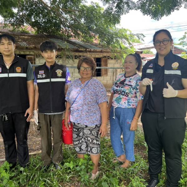 ปศุสัตว์จังหวัดหนองบัวลำภู ดำเนินการเก็บตัวอย่างสัตว์ปีกก่อนการเคลื่อนย้ายออกนอกพื้นที่ 