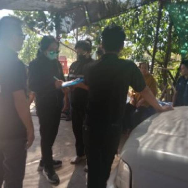 กลุ่มพัฒนาคุณภาพสินค้าปศุสัตว์ ร่วมกับด่านกักกันสัตว์อุดรธานี และปศุสัตว์อำเภอบ้านดุง ลงพื้นที่ตรวจสอบเรื่องร้องเรียนกรณีประชาชนขอให้ตรวจสอบสถานที่จำหน่ายเนื้อโคที่ต้องสงสัยว่า รับเนื้อมาจากโรงฆ่าสัตว์ที่ไม่ได้ใบอนุญาต